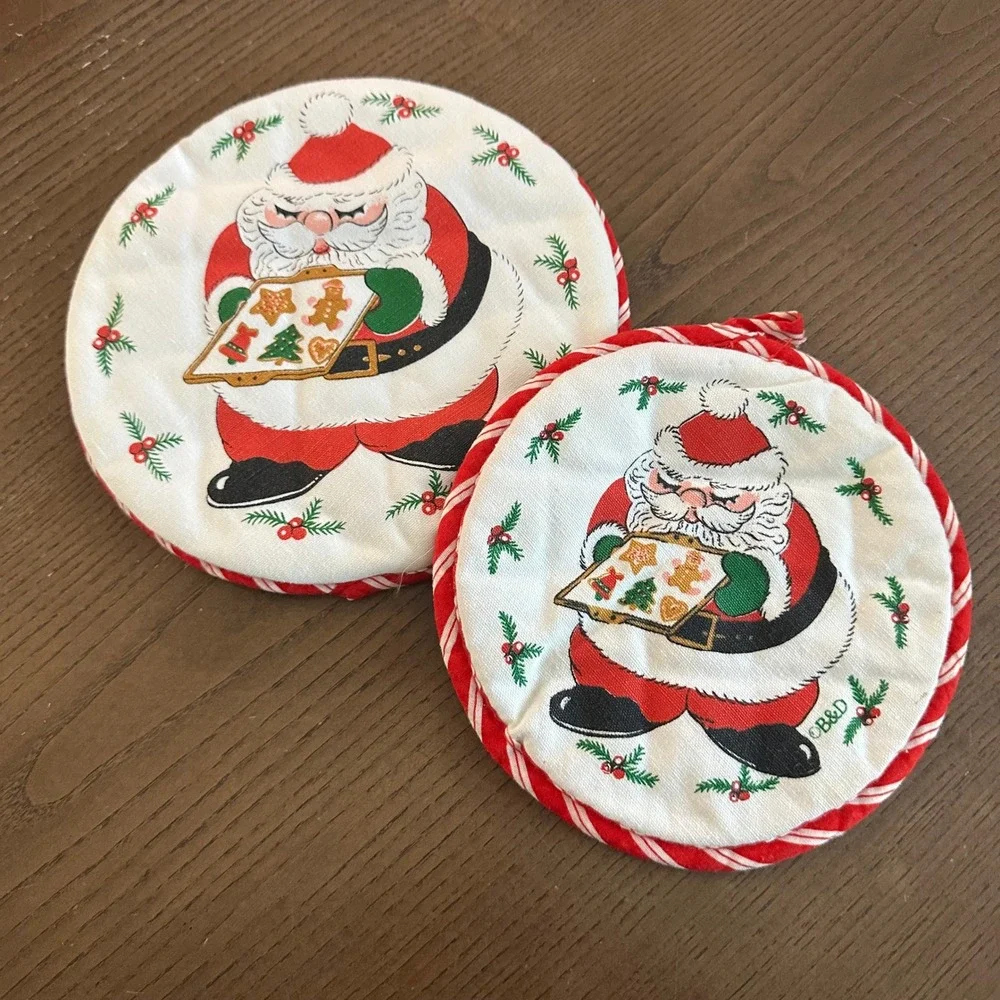 Vintage Santa Claus Cookie Pot Holders Set 2 Christmas Quilted Round Trivets 90s